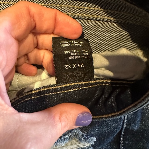 BKE Distressed Skinny Jeans - Picture 3 of 4